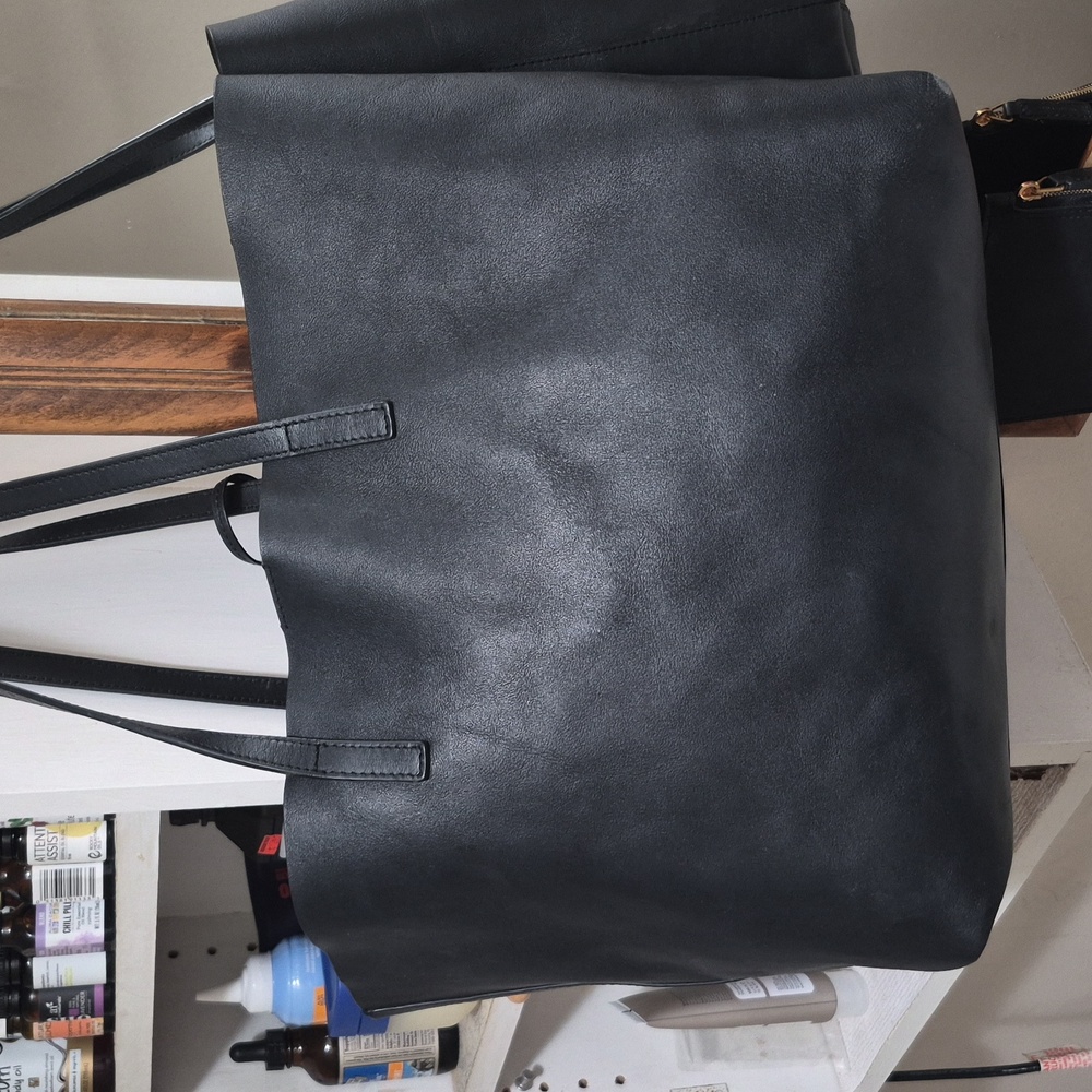 Saint Laurent Black Leather Tote Bag - Picture 8 of 12